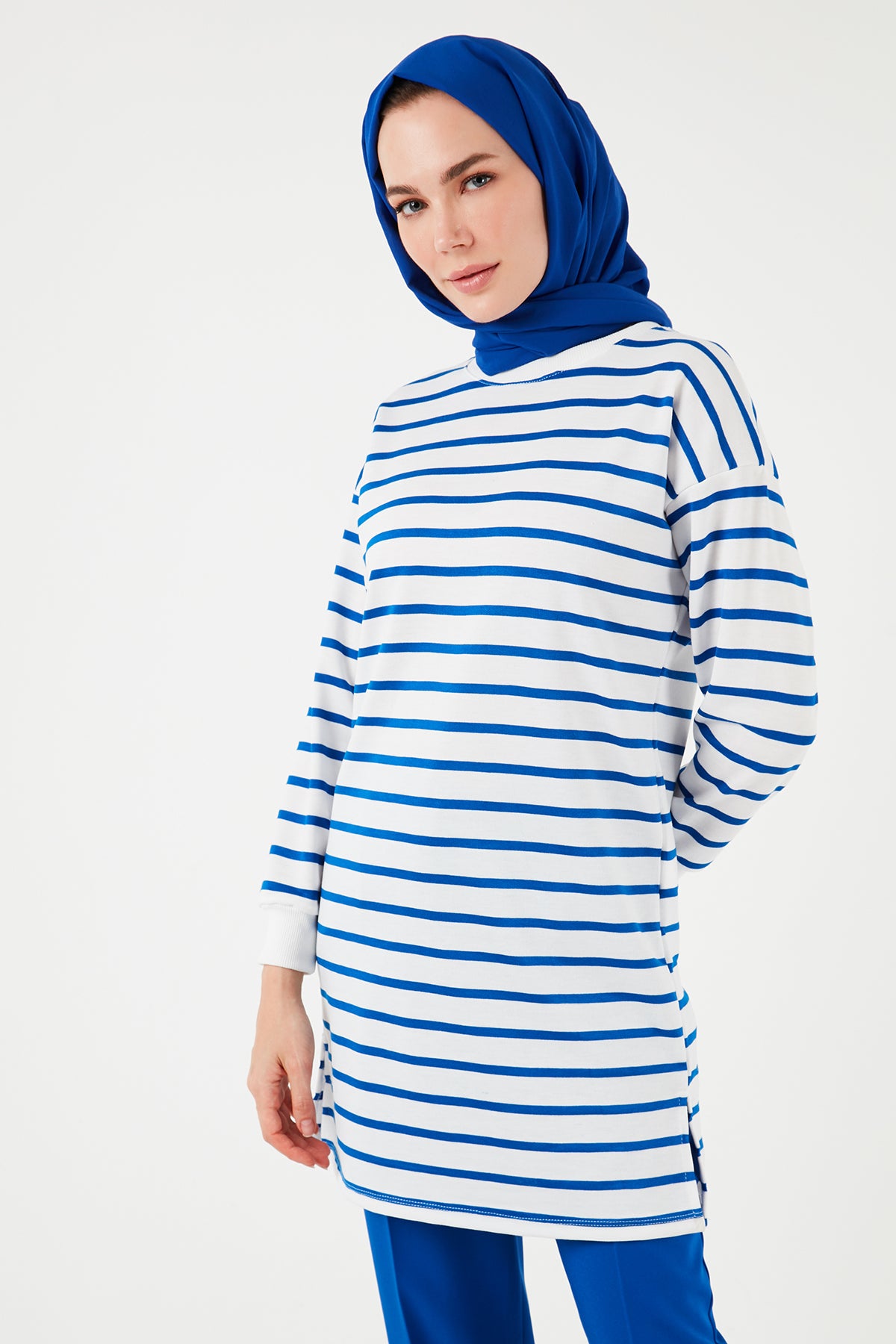 Lela Modest Çizgili Pamuklu Regular Fit Bisiklet Yaka Bayan Tunik 5865784 SAKS