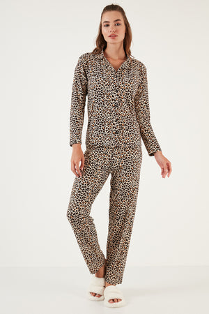 Lela Desenli Beli Lastikli Gömlek Yaka Dokuma Bayan Pijama Takımı 6095660W4 LEOPAR