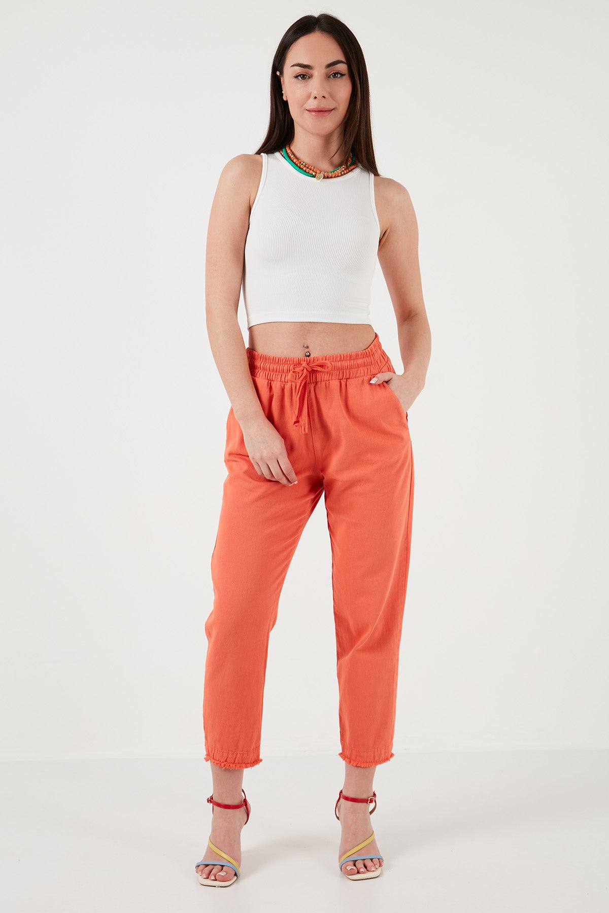 Lela Pamuklu Normal Bel Regular Fit Düz Paça Bayan Pantolon 668YP42282S4 ORANGE