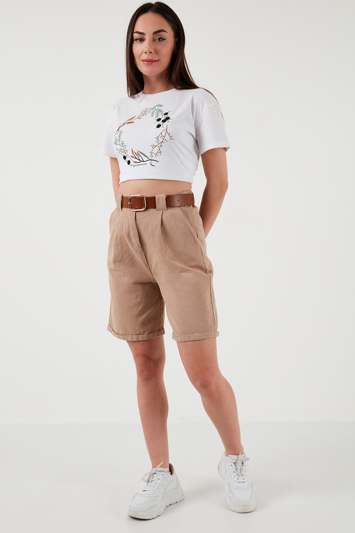 Lela Pamuklu Relaxed Fit Kemerli Gabardin Bayan Short 668YP47102S4 CAMEL