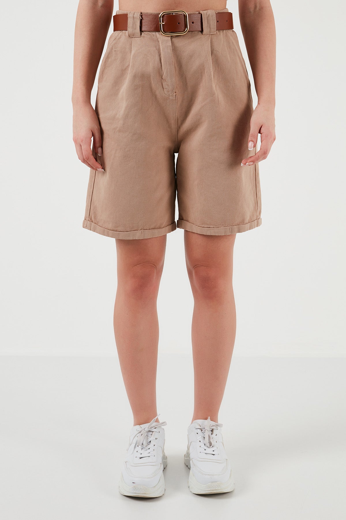 Lela Pamuklu Relaxed Fit Kemerli Gabardin Bayan Short 668YP47102S4 CAMEL