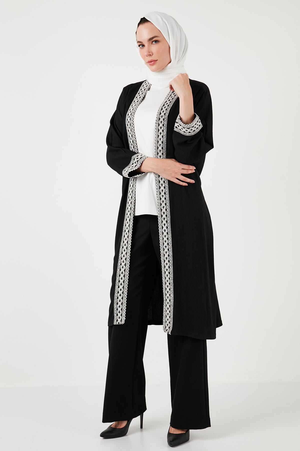 Lela Modest Belden Bağlamalı Relaxed Fit Nakışlı Uzun Bayan Kimono 66958652S4 SİYAH