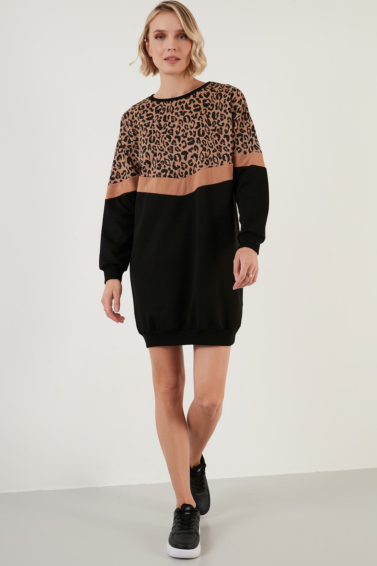 Lela Leopar Desenli Renk Bloklu Oversize Bisiklet Yaka Bayan Tunik 5863604 SİYAH