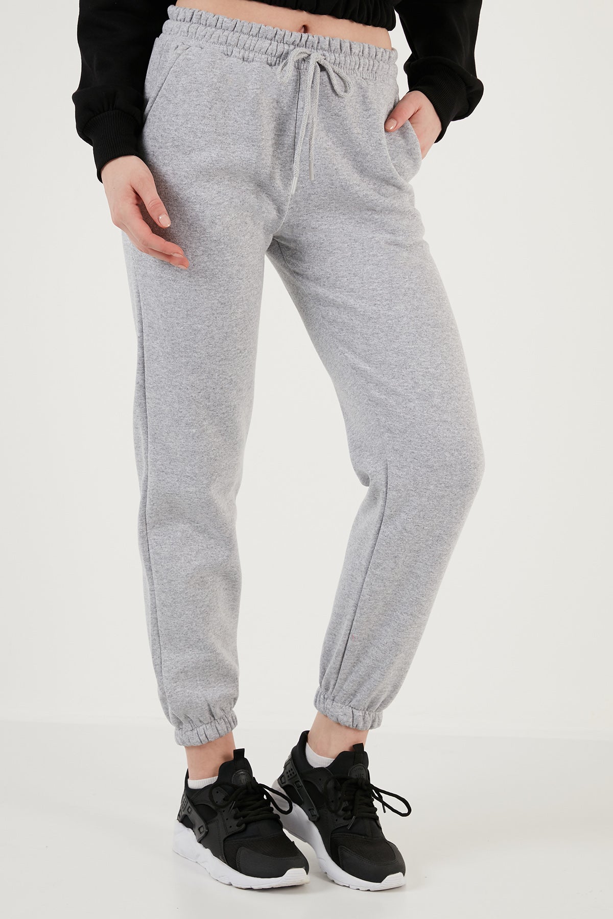 Lela Pamuklu Regular Fit Şardonlu Jogger Bayan Eşofman Altı 5864276K GRİ MELANJ