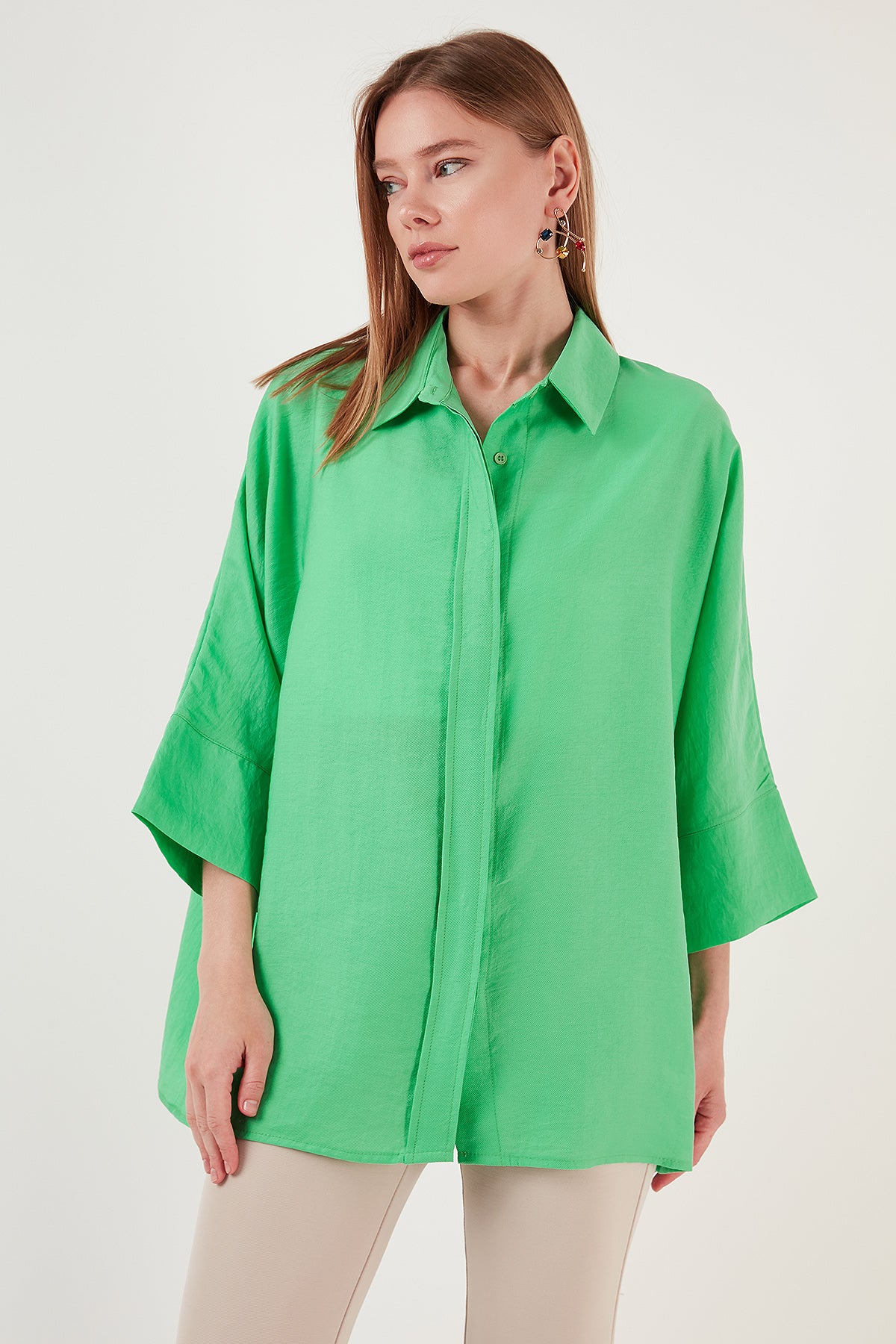 Lela Truvakar Kol Oversize Yazlık Bayan Gömlek 514344041 BENETTON