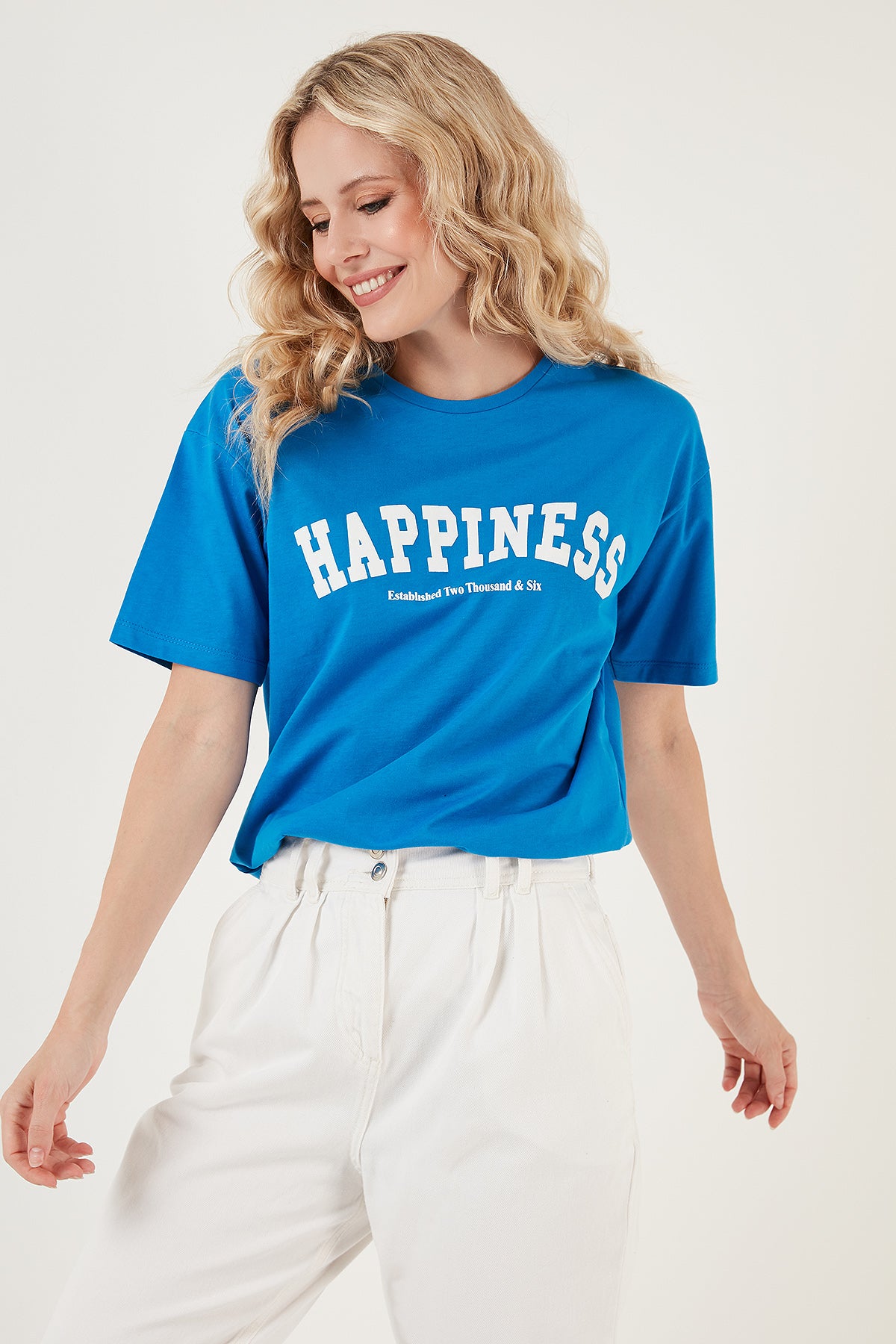 Lela Baskılı Pamuklu Oversize Bisiklet Yaka Bayan T Shirt 541HAPPINESS MAVİ