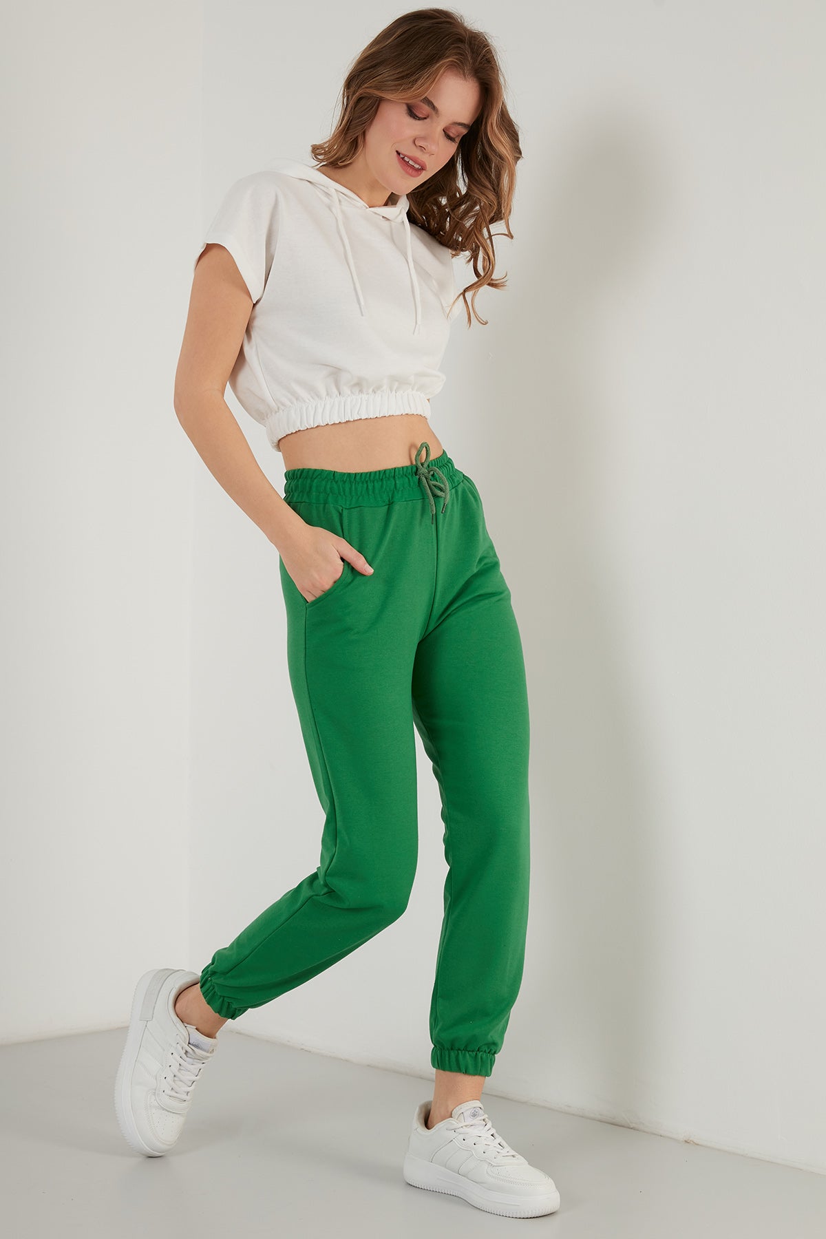 Lela Pamuklu Beli ve Paçası Lastikli Basic Jogger Bayan Eşofman Altı 5864171 BENETTON