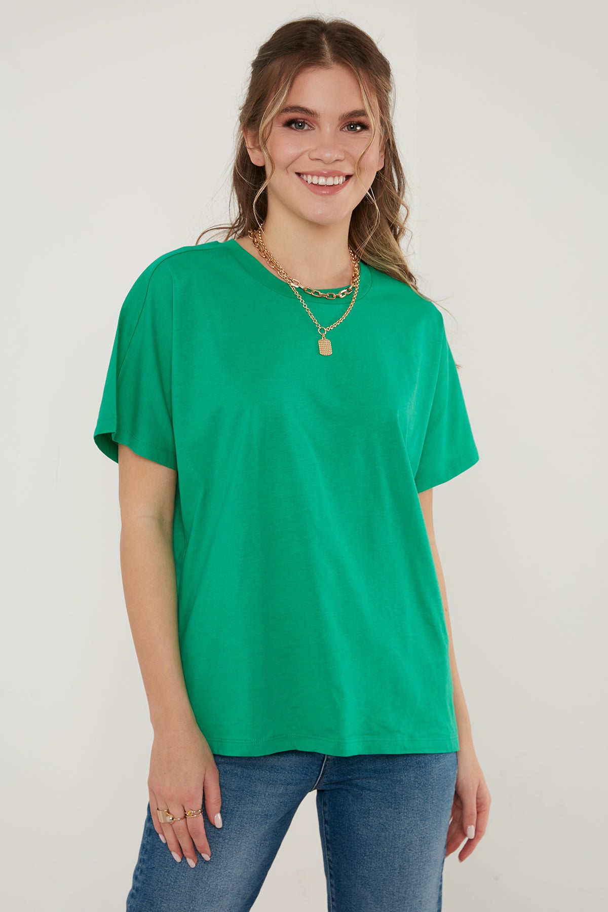 Lela Oversize % 100 Pamuk Bisiklet Yaka Basic Bayan T Shirt 5864489 BENETTON